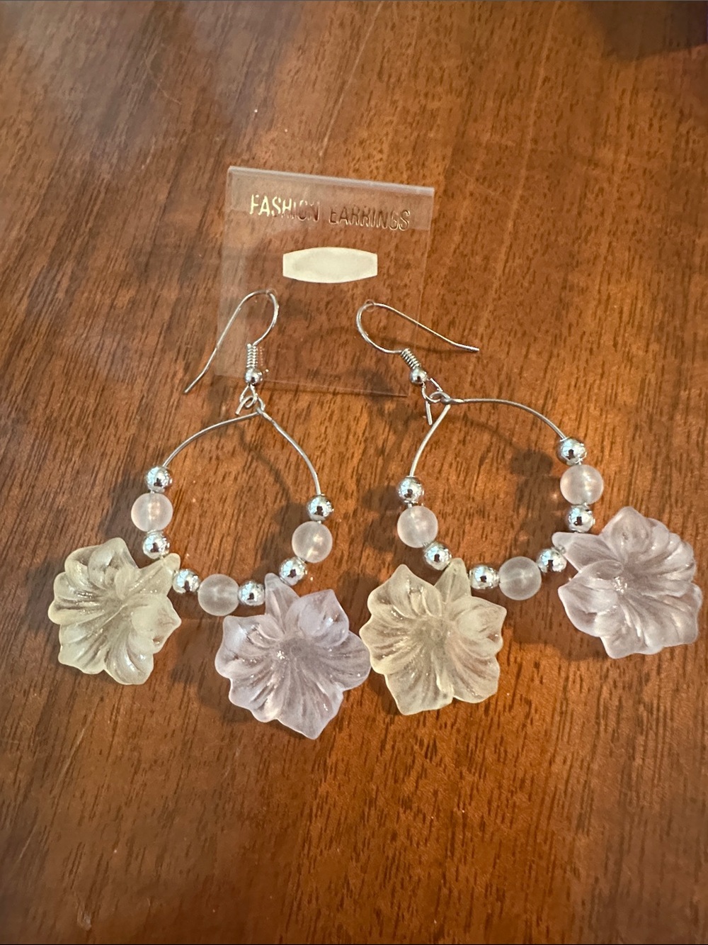Vtg  New on Card Frosted Pastel Pink‎ & Frosted Pearl Flower Hoop Drop Earrings